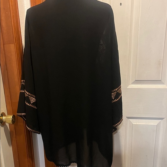 Lush Black and Tan Cardigan sheerwith Timeless Elegance - Picture 5 of 7